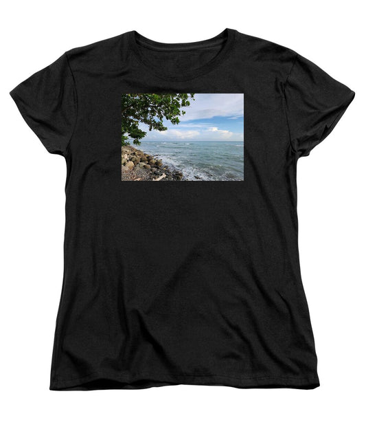 Serene Rocky Beach Scene - Women's T-Shirt (Standard Fit)